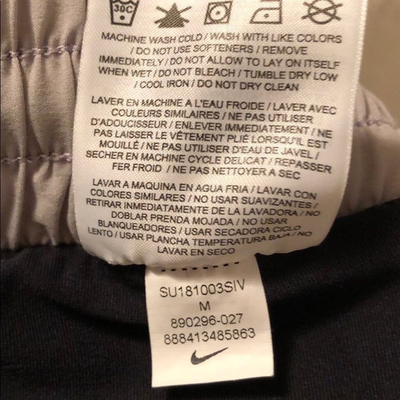 Nike Running Shorts with Spandex - Picture 6 of 6